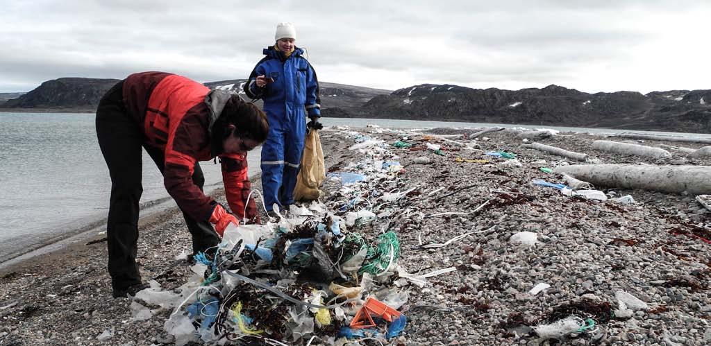 Forurensende stoffer Strandsøppel Søppel har blitt registrert, ryddet og veid i Brucebukta på Svalbard de siste ti årene. Så langt er det vanskelig å konkludere om utviklingen i søppelmengdene.