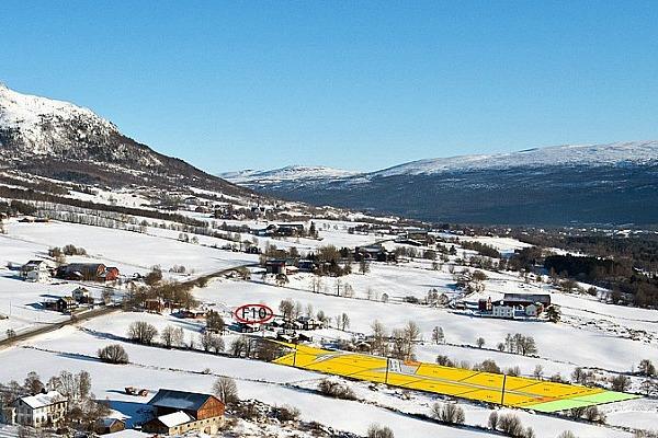 GULAKERTUNET HYTTEFELT Hyttefeltet består av store, solvendte fritidstomter like vest for Vangslia skisenter.