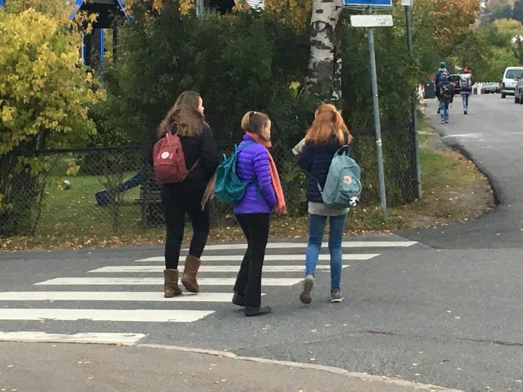 Trafikkagenten en app og et kartleggingsverktøy Oppdrag Å kartlegge behovet for trafikksikkerhetstiltak langs skoleveien til elevene ved 1.-10. trinn i Osloskolen. Hvorfor?