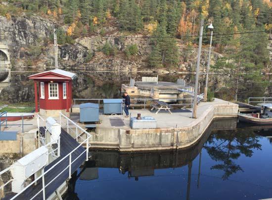 Ved å forlenge brygga rundt kollen, og lage