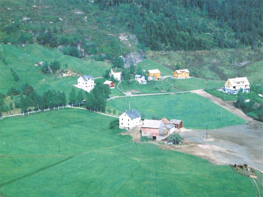 på Svanehaug på vestsida av sjukehuset.