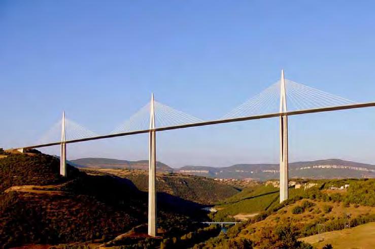 Millau viadukt (324 m høgt tårn)