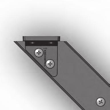 Fest sprossene fra én ende til den andre med de medfølgende, flathodede skruene på 4,2 mm x 38 mm. Ikke stram for mye.