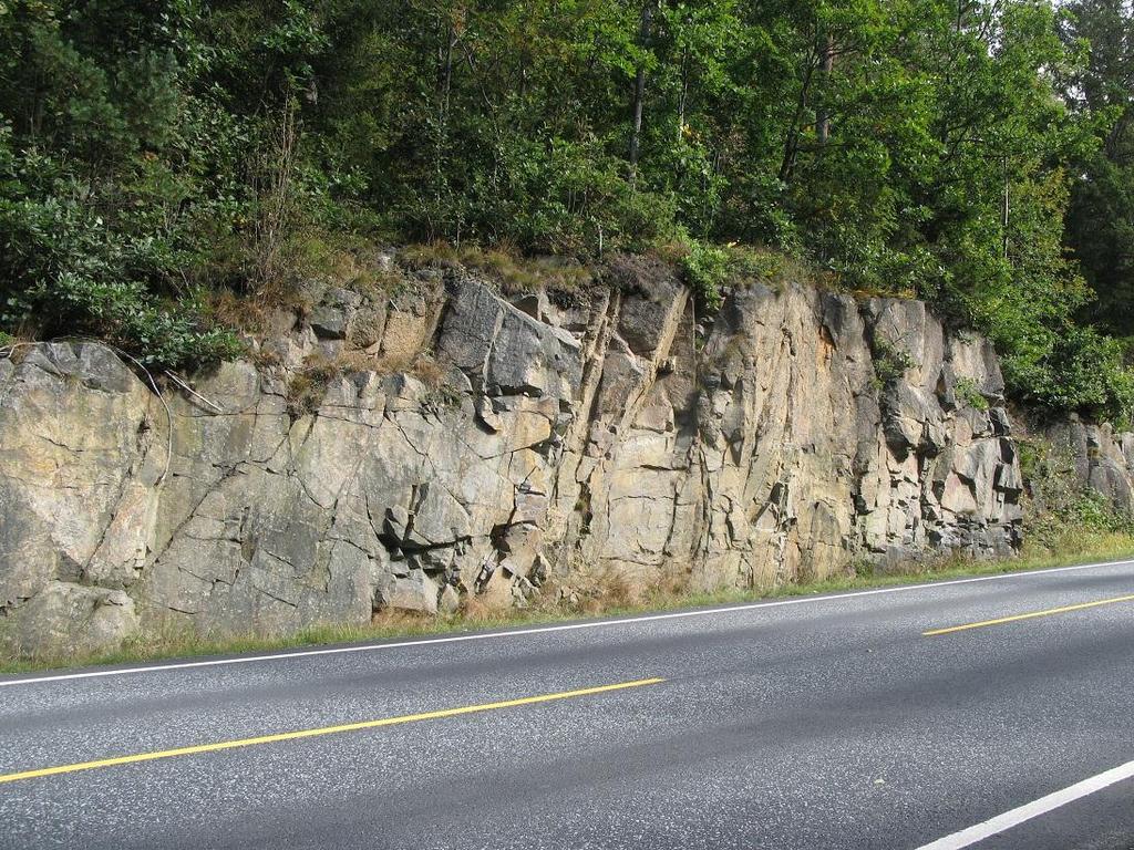 2 Registreringer/faktadel (ingeniørgeologisk beskrivelse) Pr. 5360 5510 Brenteheia: Eksisterende skjæring: Iflg.