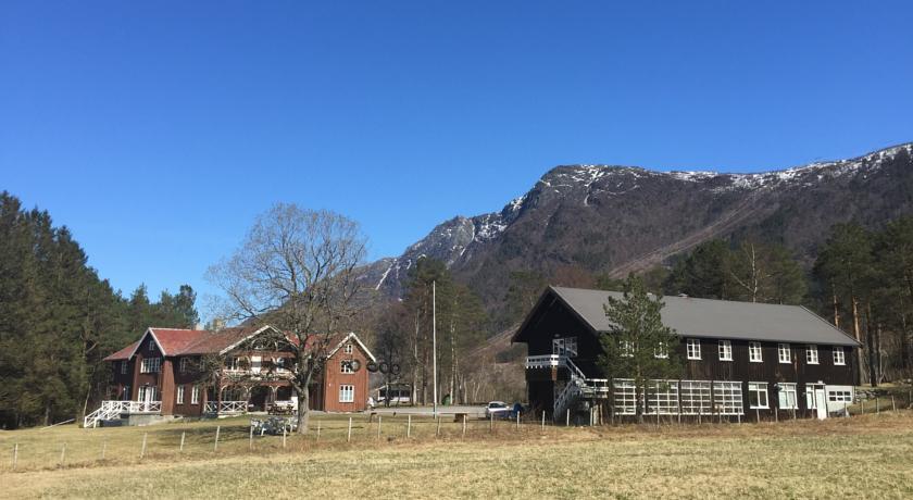 FJELLSWINGEN Ei sosial dansehelg med fjellturer i