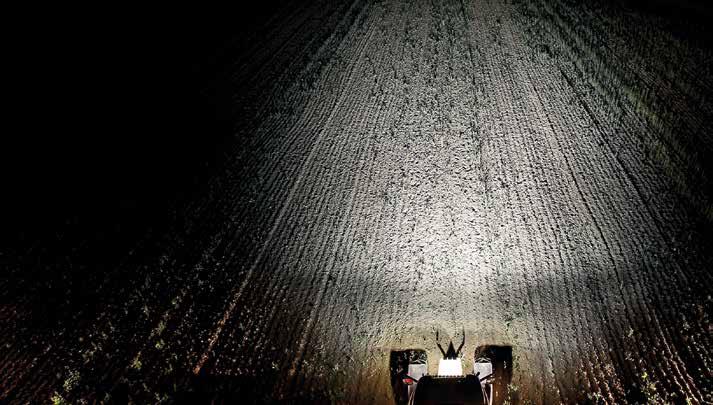 Innledning 05 Halogenarbeidslyskastere: Den velprøvde standarden HALOGEN HELLA har i flere tiår stadig forbedret utformingen av halogenarbeidslyskasterne.