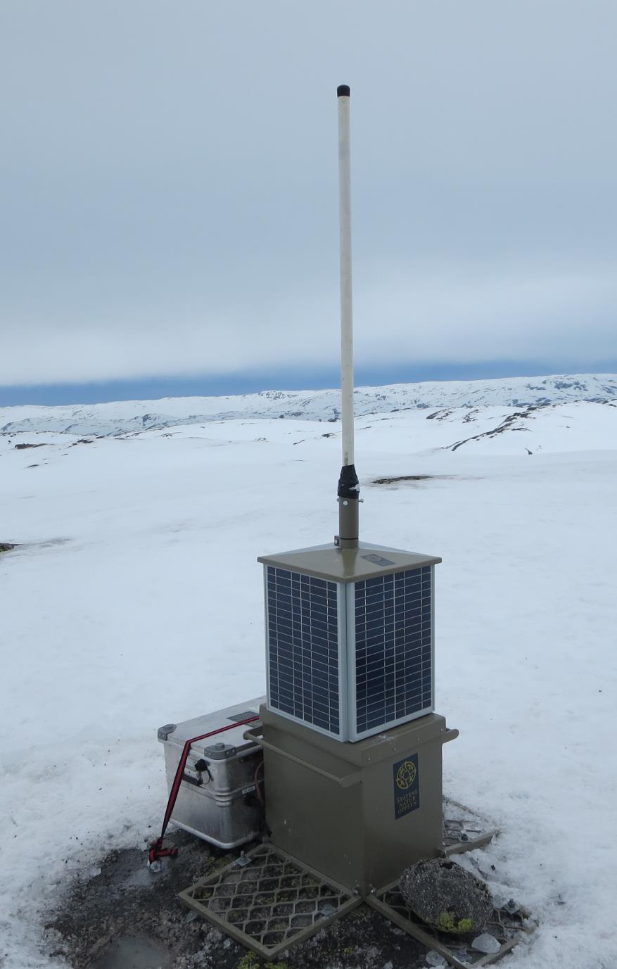 oppsyn/redningstjeneste kan benytte basestasjonene/våre frekvenser. Søker er kjent med at Universitetet i Tromsø har meldt interesse om å benytte seg av basestasjonen.