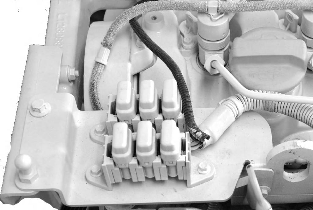 Del 1 - Bli kjent med motoren Kontrollhåndtk. Gir og gss kontrolleres ved å evege kontrollhåndtket.