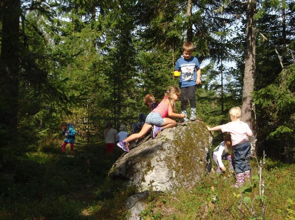 innsikt, økt ordforråd og kunnskap om logiske sammenhenger. SFO skal gi omsorg gjennom å skape trygghet, trivsel, toleranse og tilhørighet for alle barn i ordningen.