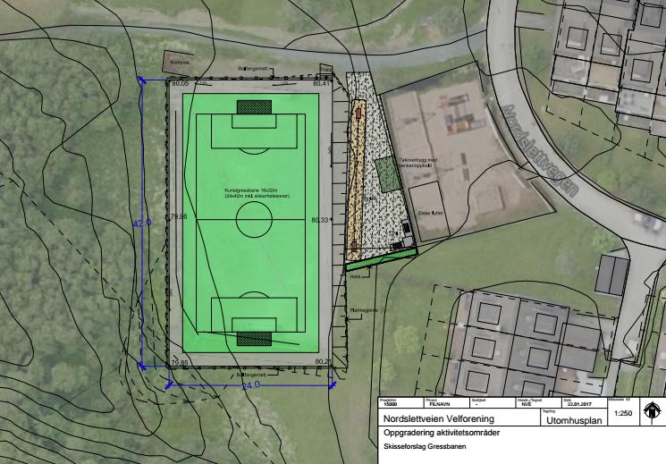 Gressbanen: Ved gressbanen kan det anlegges en kunstgressbane på eksisterende gressbane uten belysning Som en del av grunnarbeidet må området