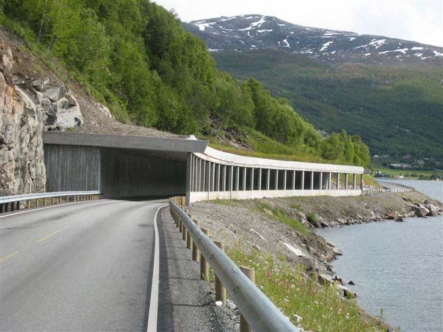 STENGNINGSFREKVENS og STENGT PGA