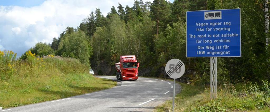 Trommedalsvegen er per i dag en «snarvei»/avlastningsvei fra RV36 ved flyplassen over til Rødmyr. Veien er merket med at den ikke er egnet for store lastebiler eller vogntog, men ca.