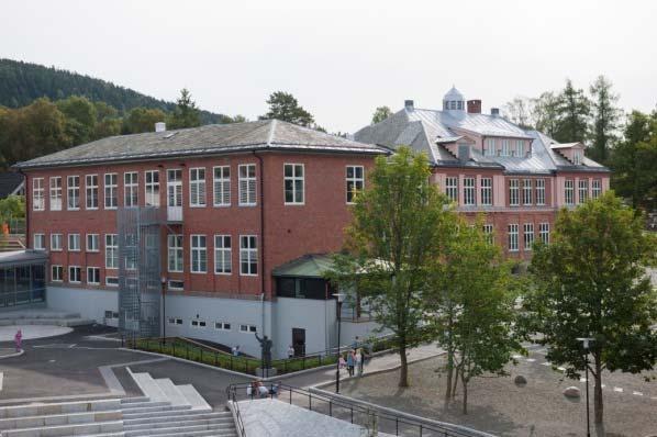 12 Fakta om Undervisningsbygg Eier og drifter 177 skoler med ca. 750 bygg i Oslo Ca. 1,3 millioner kvadratmeter Våre bygg benyttes av ca. 93.