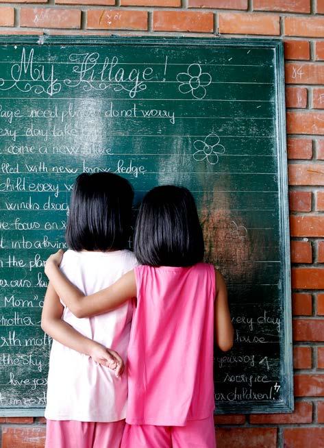 FADDERMØTET FOTOREPORTASJE SKOLESTART «Det som gjorde sterkest inntrykk, var da vi reiste ut og besøkte familiene i SOSfamilieprogrammet.» FOTO: PRIVAT FADDERMØTET HENRIK K.