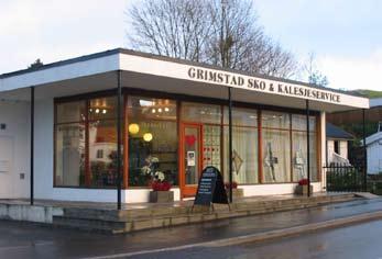 Et par unntak er Murgården i Biegaten fra 1899, og Sjømannsforeningen i Skolegt. 1, reist i 1860-årene.