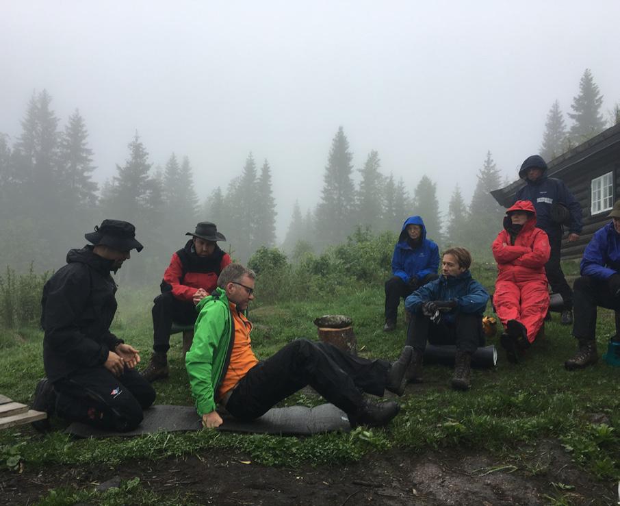 Jeg husker en fjelltur der jeg hadde pakket inn alt i sekken i diverse plastposer. Men etter en dag med regnvær hadde vannet likevel funnet veien inn i plastposene via åpningene.