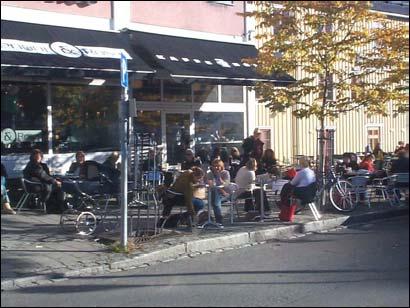 Rådhusparken (til Skolegate), Jaklins plass, Fridtjof Nansens plass, Skriverplassen.