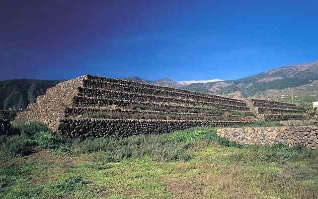 de fem pyramider i Güimar.