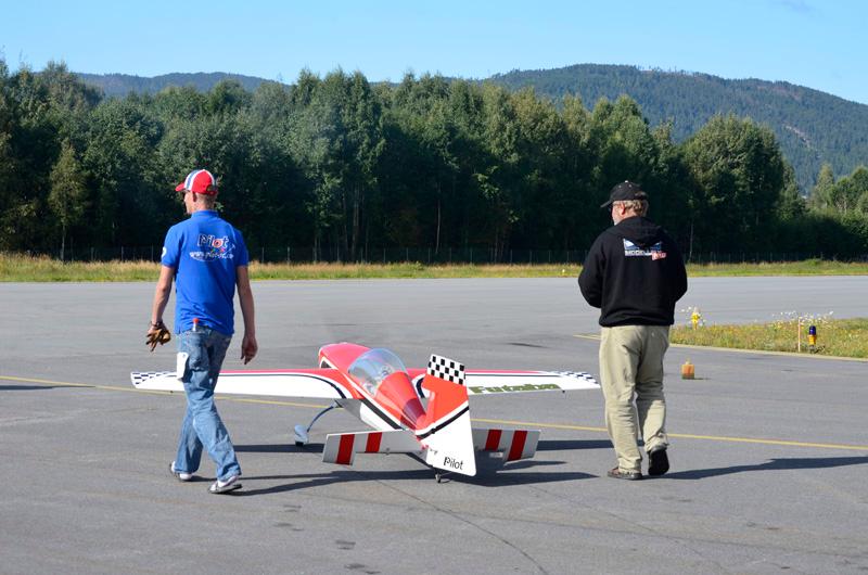 Modellkategorier B-bevis fra 12 kg Typisk 100cc modeller.