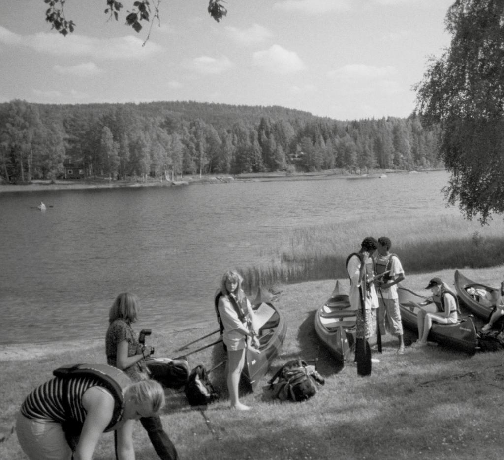 Fritidstilbudene er slike møteplasser hvor det legges til rette for samvær med jevnaldrende i trygge omgivelser.