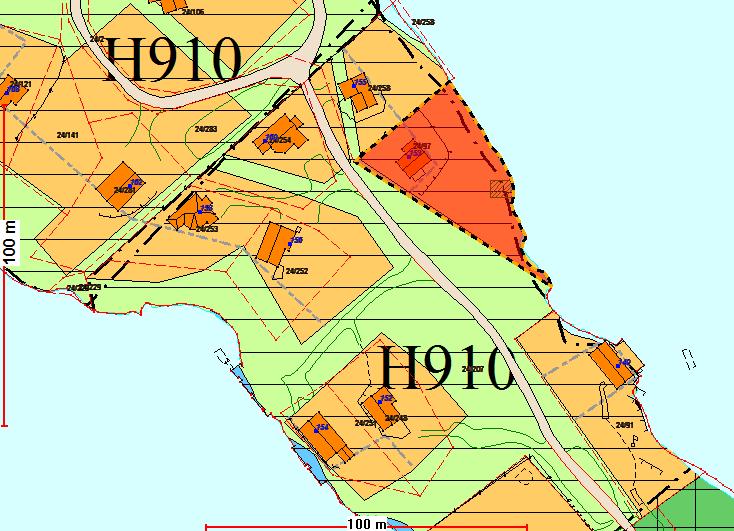 Utsnitt frå kommuneplan 2011-23 Planføresegnene B.f: På eigedomen gnr. 24 bnr. 97 kan oppførast 1 naust. Planføresegnene C.3: Hyttene kan berre førast opp i 1 etasje og med grunnflate på maks 75 m2.