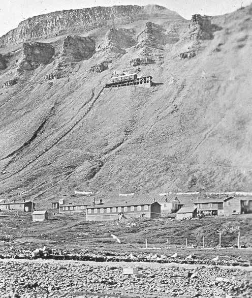 utfordringer. Natt til 3. januar 1920 inntraff en kullstøveksplosjon i gruve 1a som krevde 26 menneskeliv. Dette er den største gruveulykken som har funnet sted på Svalbard.