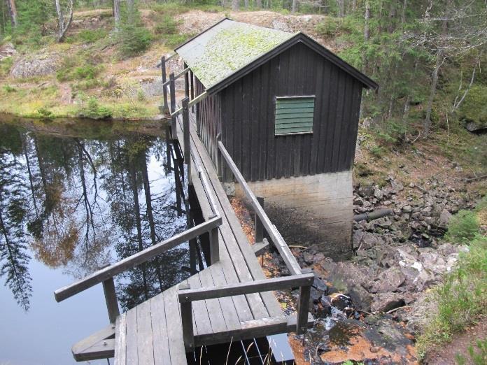 Tekniske inngrep Det finnes få tekniske inngrep innenfor området. Ved sørenden av Søndre Ryggevann er det et mindre damhus. En kraftledning går igjennom sentrale deler av området i nord/sør-retning.