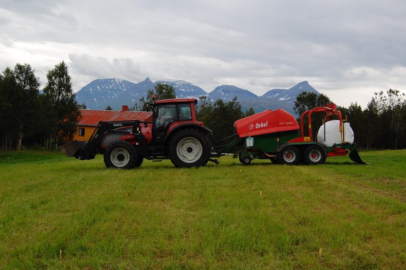 Balsfjord Lett utstyr: Valtra A92 + avlesservogn Underhaug 370 Vekt: 3780 kg + 2700kg