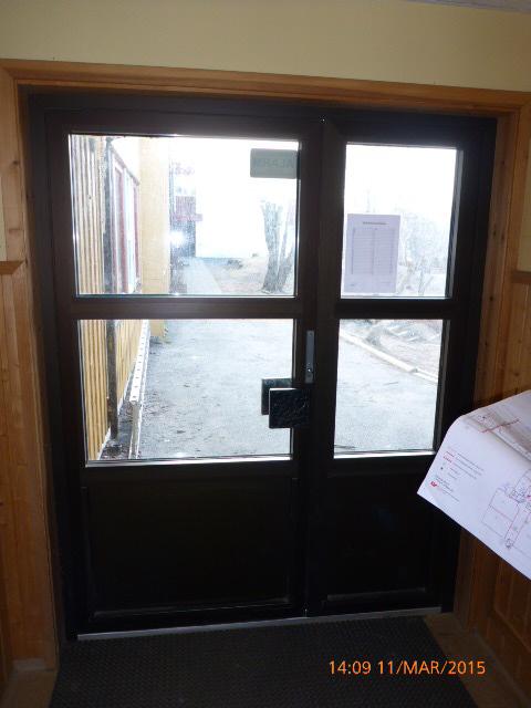 OPPDRAG 18 - Ny ytterdør i inngang 151 - Ytterdør 2- fløyet m/glass i dør og sidefelt.