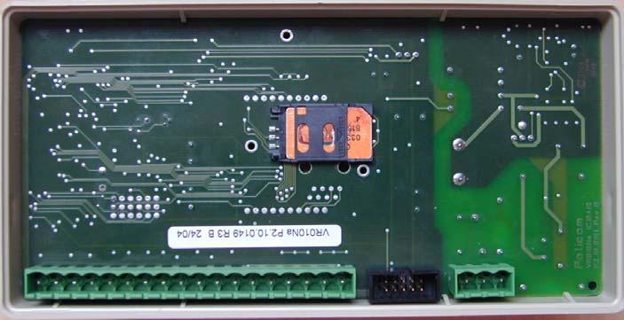 Montasje PoliTerm740/750 9 3.2 SIM kort holder Normalt leveres PT750 uten SIM kort for GSM modemet og dette må derfor settes inn under idriftsettelsen av terminalen.