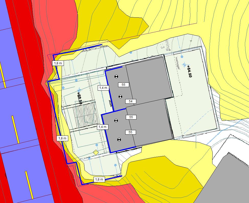 - Det anlegges en hage øst for boligen som planeres til kotehøyde + 64,8. - Hver av boenhetene får to terrasser/balkonger hvorav en av disse ikke har tak. Terrassen uten tak forsøkes skjermes.