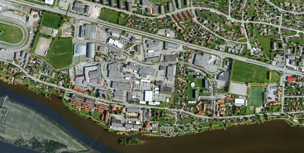 32117 m2. I tillegg kommer kommunens friområde langs elva og Pålsøya på til sammen ca.
