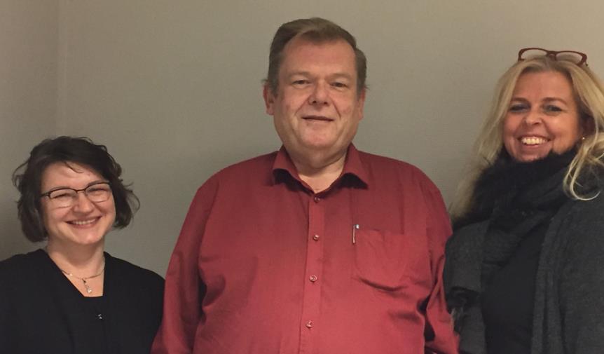 Signering av avtalen 8.desember 2016: fv Birgit Eliassen RSHS, Dagfinn Wiik ALF og Heidi J Gjersvold RSHS Dagfinn Wiik leder i ALF Norge tok kontakt allerede i oktober 2015.