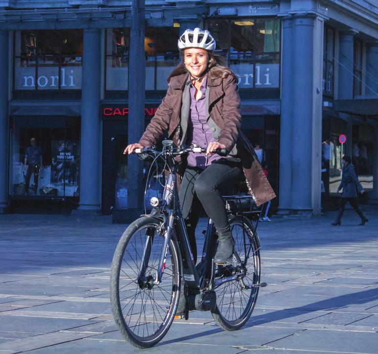 Prosjektbeskrivelse Prøvekjøre elsykkel Bergen/Hordaland 2016-2019 Elsykler forlenger sykkelens rekkevidde og inngår i lengre transportkjeder enn det vanlige sykler gjør.