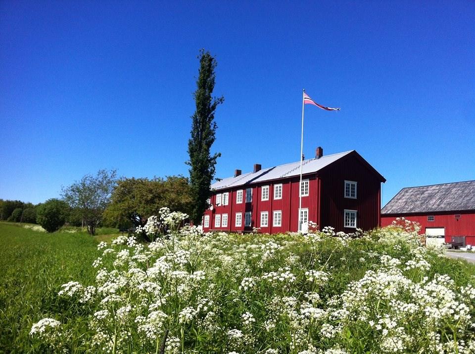 12 Lokal matfest i Rølia Rølia Andelslandbruk i Henning inviterer til en jordnær og begeistret hyllest av mat fra nærområdet.