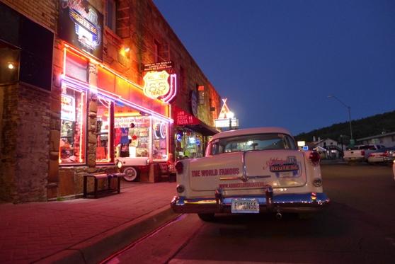 Williams, Arizona Best Western Rail Haven Route 66 - reisen der veien er målet Mye av Route 66 er tofelts landevei som går innom tettsteder og