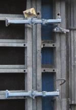 Store fordeler Forskalingskassettene har 14 cm rammetykkelse og innvendige avstivningsribber som gir MANTO ekstra styrke, slik at det oppbygd tillater et betongtrykk på 80 kn/m2.