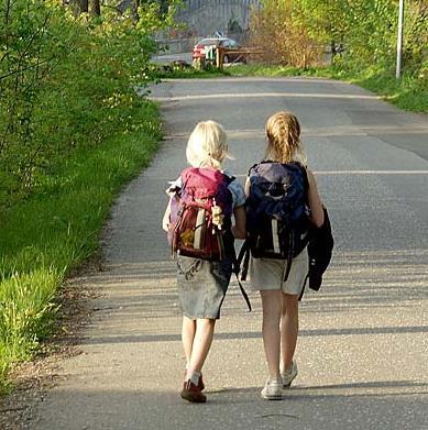 GÅ-AKSJON Så er det altså igjen tid for skule og ny kvardag for elevane. Og ein del av skulekvardagen er skulevegen til og frå skulen.