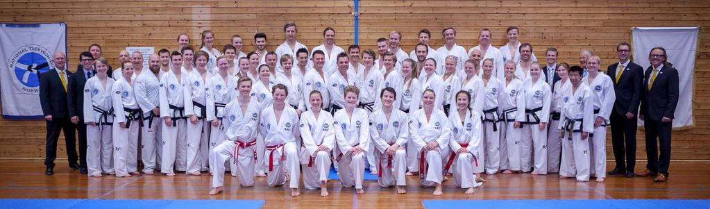 Røyken Taekwon-Do klubb arrangerte aktivitetsdag i Slemmestadhallen 28 mai og mange barn storkoste seg! Rundt 80 barn fra Røyken, Lier og Drammen TKD møtte opp for en aktivitetsdag i hallen.