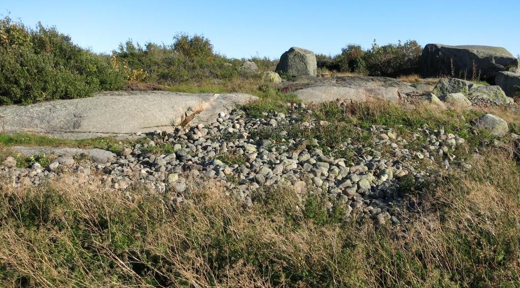 Former i løsmasser Breen har lagt igjen jord og havet har sortert vekk de finere