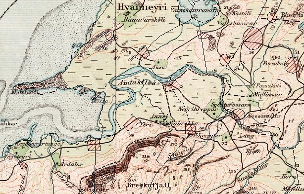 Mynd 6. Skeljabrekkubæir og Ausa. Bærinn Ausa er norðan árinnar.