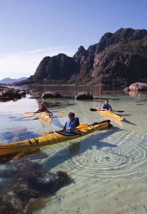 Padling kan gjøres hele året dersom man har rett utstyr. For å kunne leie kajakk i Norge må du ha et såkalt «våttkort» utstedt av Norges Padleforbund.