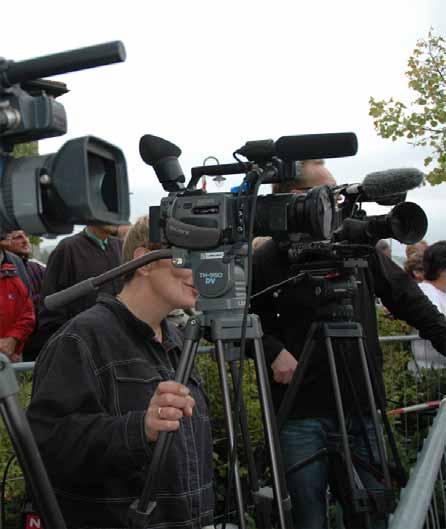 Journalistene er FLERE Trippeldrap på Kalbakken søndag 1. oktober 2006 kl. 22.00 Deltagruppa rykket ut til Kalbakken.