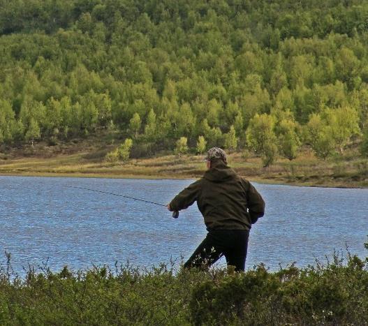 Ta initiativ til en ungdomsaktivitet pr år, for eksempel opplæring i fiske, en dag for isfiske. Øke innsatsen i å hindre spredning av ørekyte og redusere bestanden der dette er mulig.