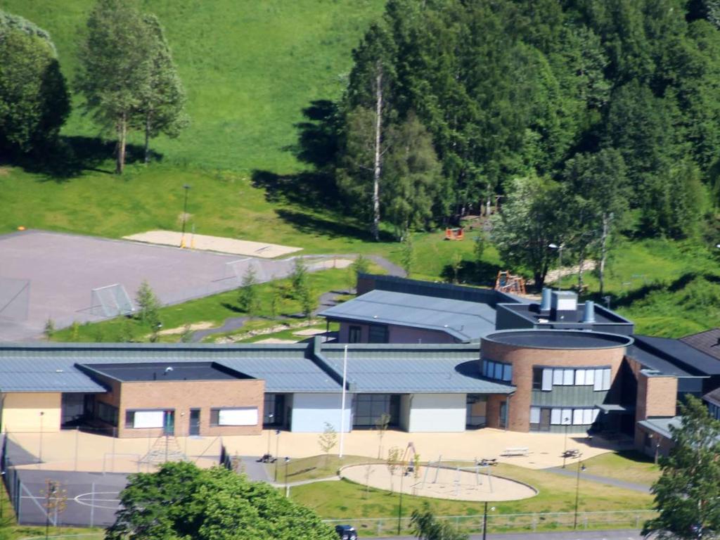 Engasjement, involvering, reisevaner To skoler ble valgt ut Skolene tok oppgaven med stort engasjement! På Trintom barneskole utformet og gjennomførte 5.