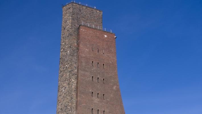 Tårnet er Laboes store kjennetegn. U-Boot U 995 (22.1 km) U-Boot U 995 er den eneste tyske u-båden fra 2. Verdenskrig som man fortsatt har muligheten til å komme inn i.