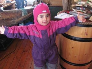 Lørdag 18 mars inviterte LC Sørreisa familien Milad, Taghrid og lille Sumaya fra Syria på isfiske på Reisvatnet Fisk ble det både