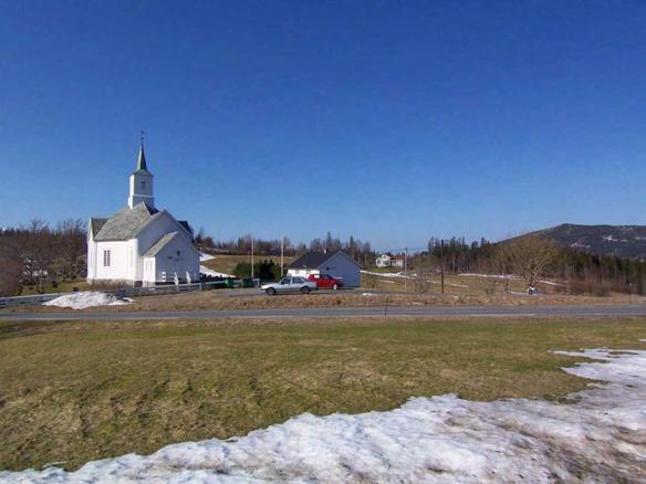 Gårdshauger Gårdshauger er en kulturminnetype som er særlig karakteristisk for Nord-Norge og ses ofte som en mer eller mindre markert forhøyning i terrenget.