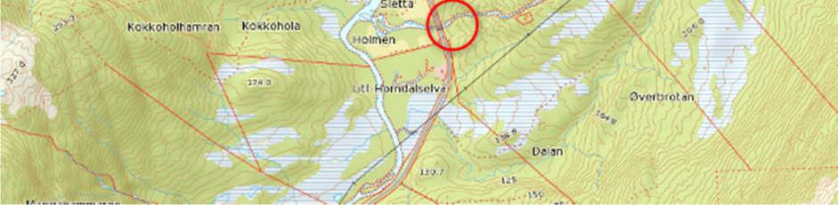 Det kritiske tverrsnittet ligger ved planlagt krysningspunkt av elven og E6. Tabell 17.2: Parameter som brukes i vannlinjeberegningen, flomhøyde og strømningshastighet.