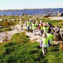 Sosial kompetanse Sett opp mot visjon vår (Tro på egne evner, Trivsel, Trygghet og Toleranse) vil vi i Huser gårdsbarnehage ha et spesielt fokus på sosial kompetanse og vennskap.